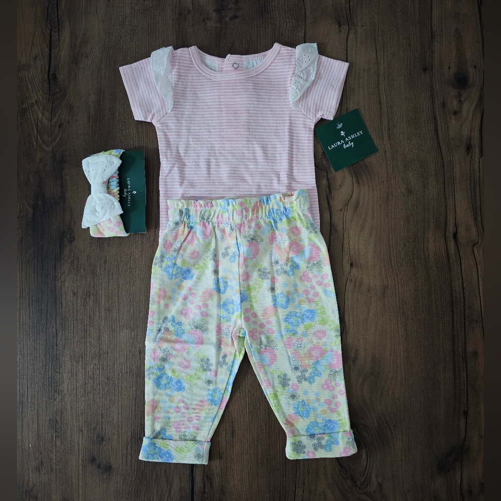 Laura Ashley 2pc Set